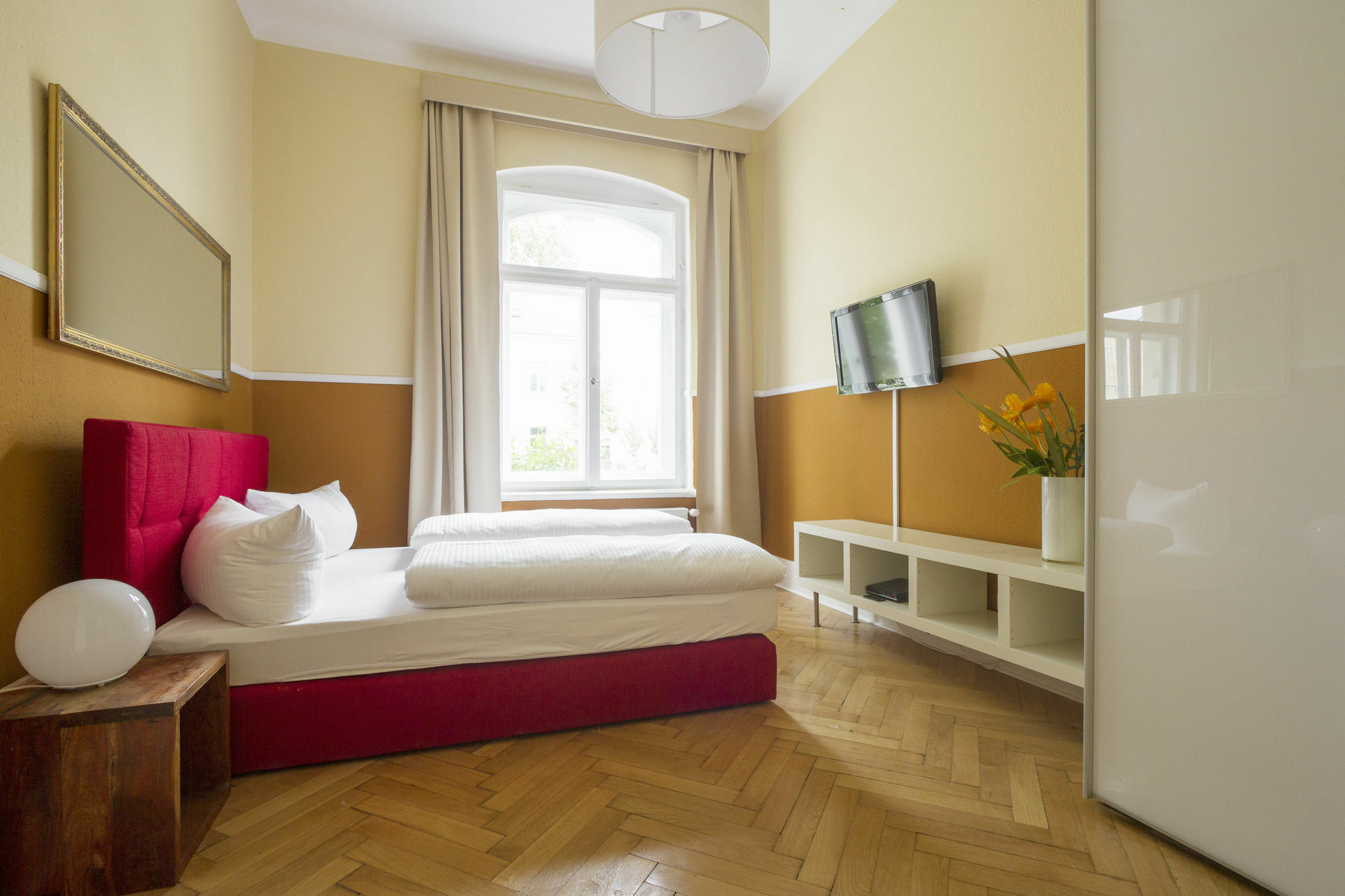 Limehome Antonstrasse Aparthotel 3*